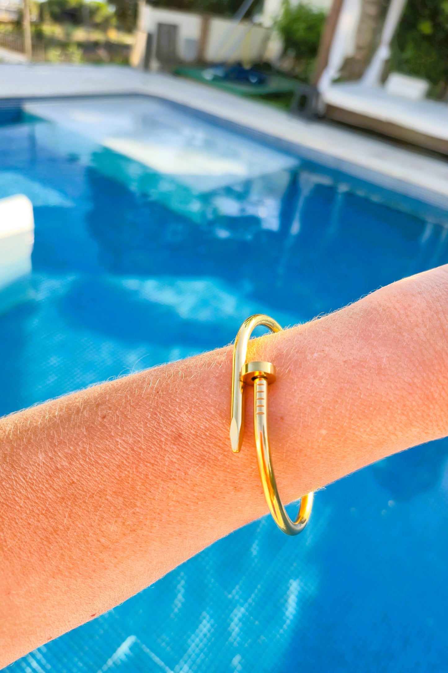 Pulsera Clavo Dorada
