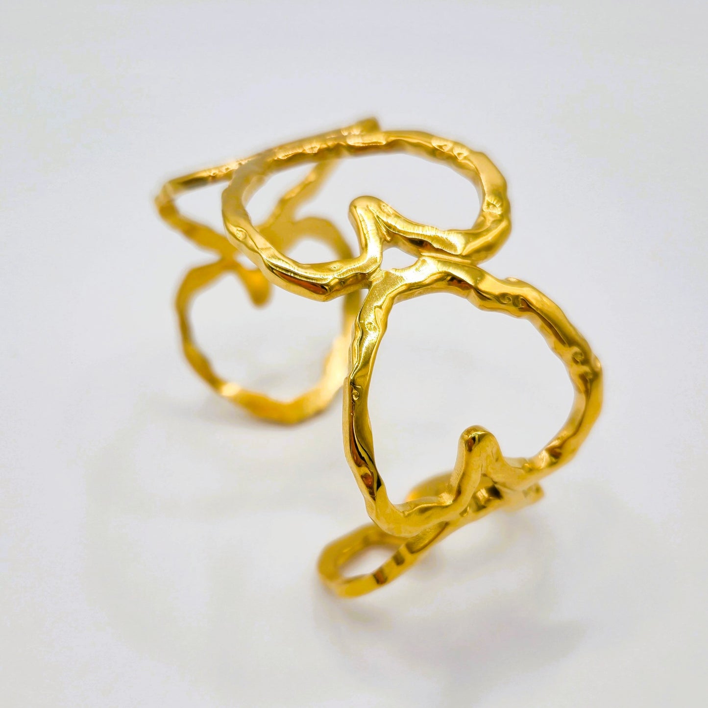 Brazalete Corazones Dorados