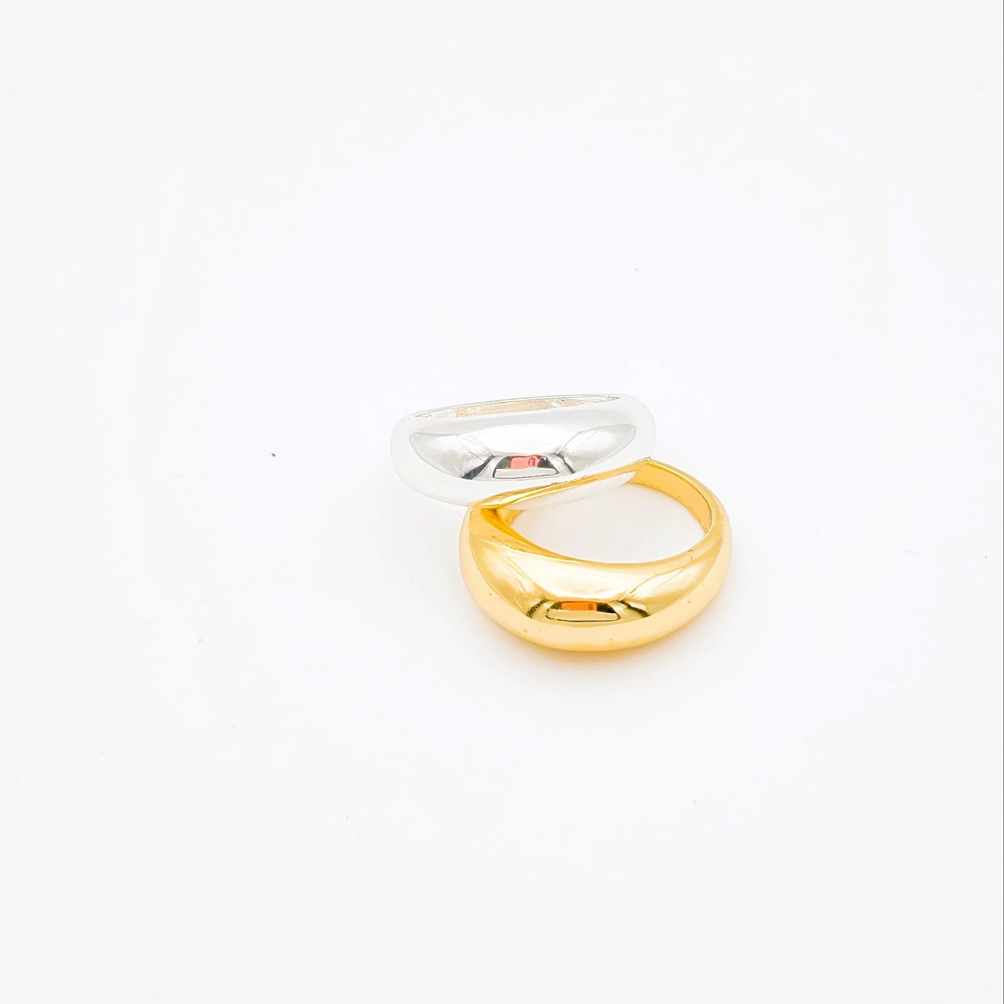 Anillo Domo Plateado- Dorado Mediano