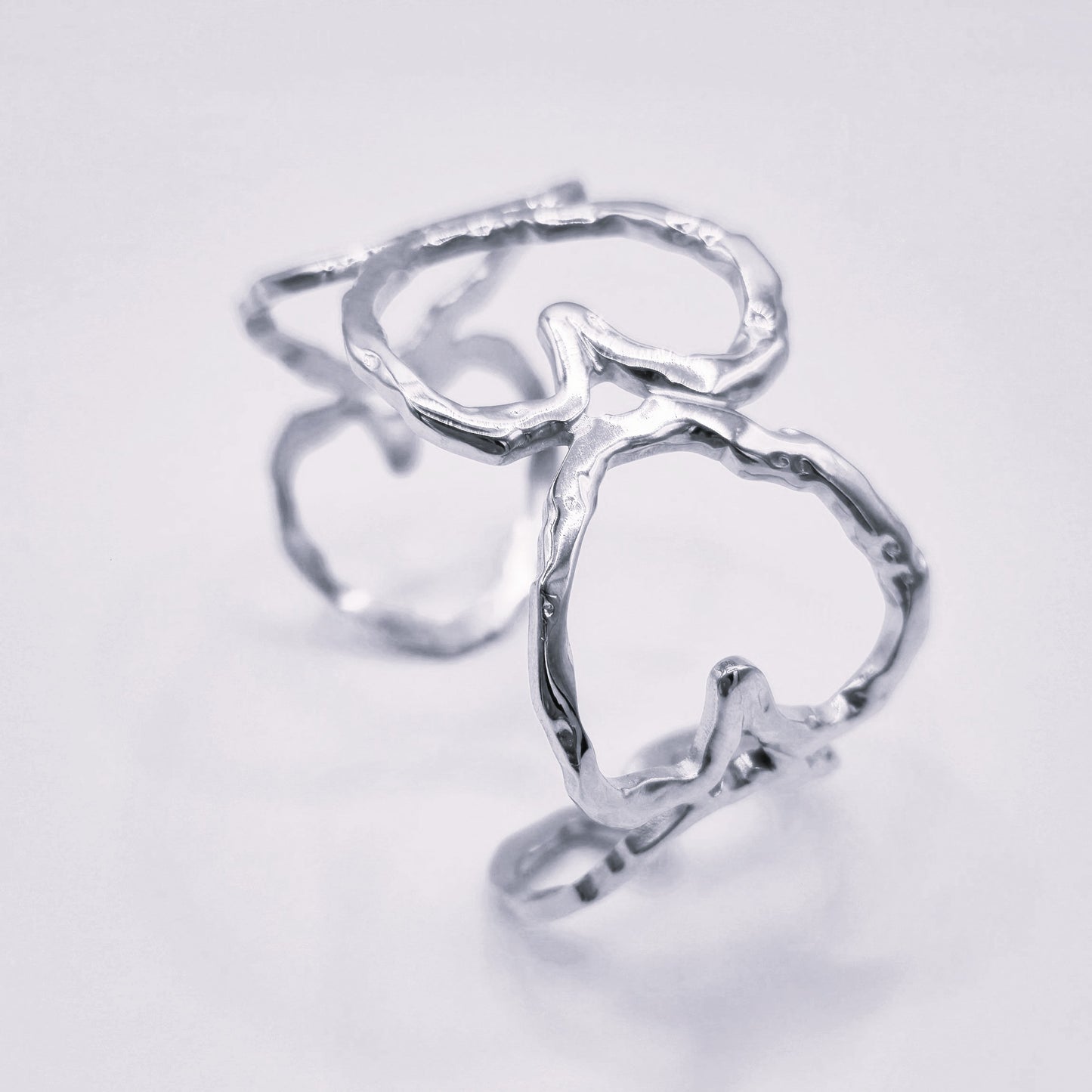 Brazalete Corazones Plateados