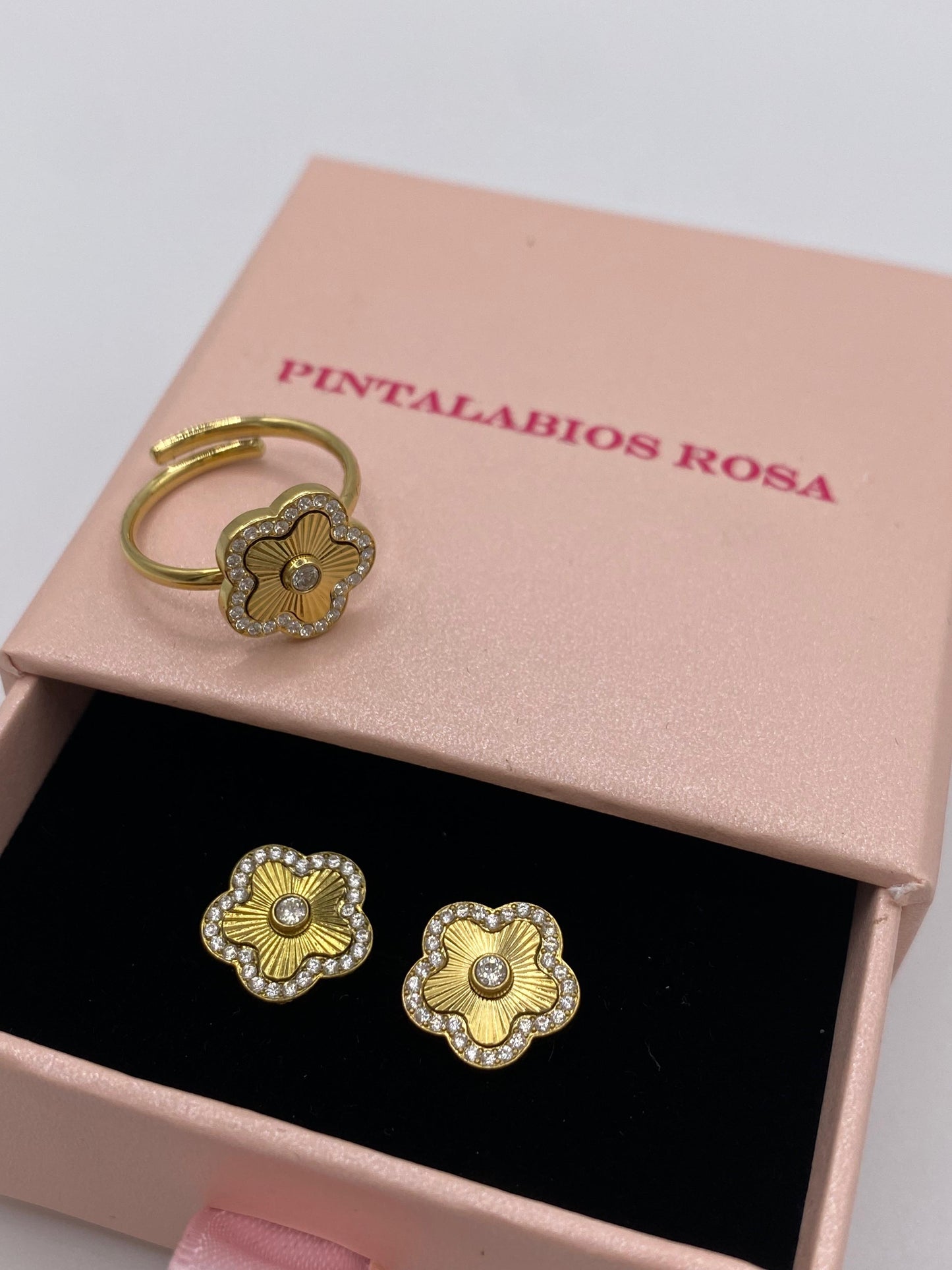 Anillo Flor Circonitas