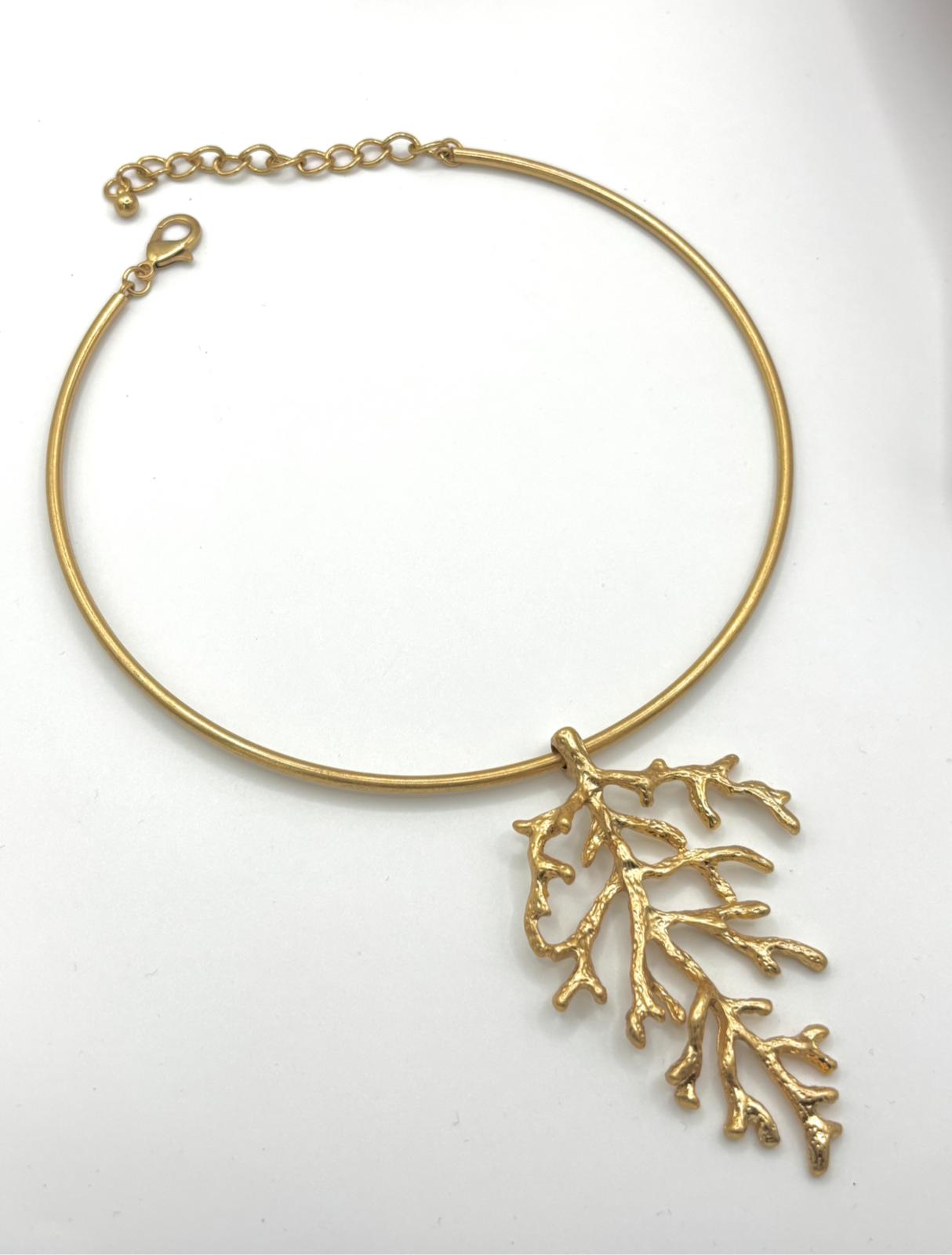 Collar Coral Dorado