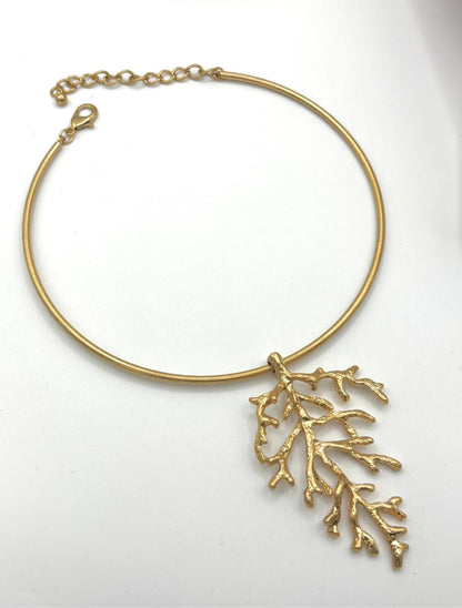 Collar Coral Dorado