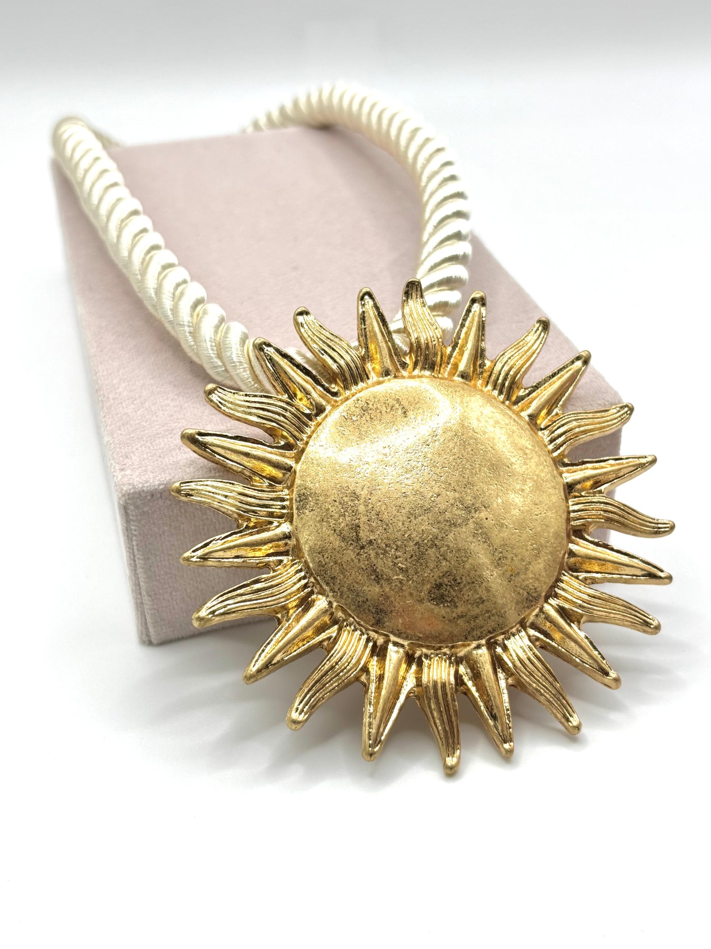 Collar Sol