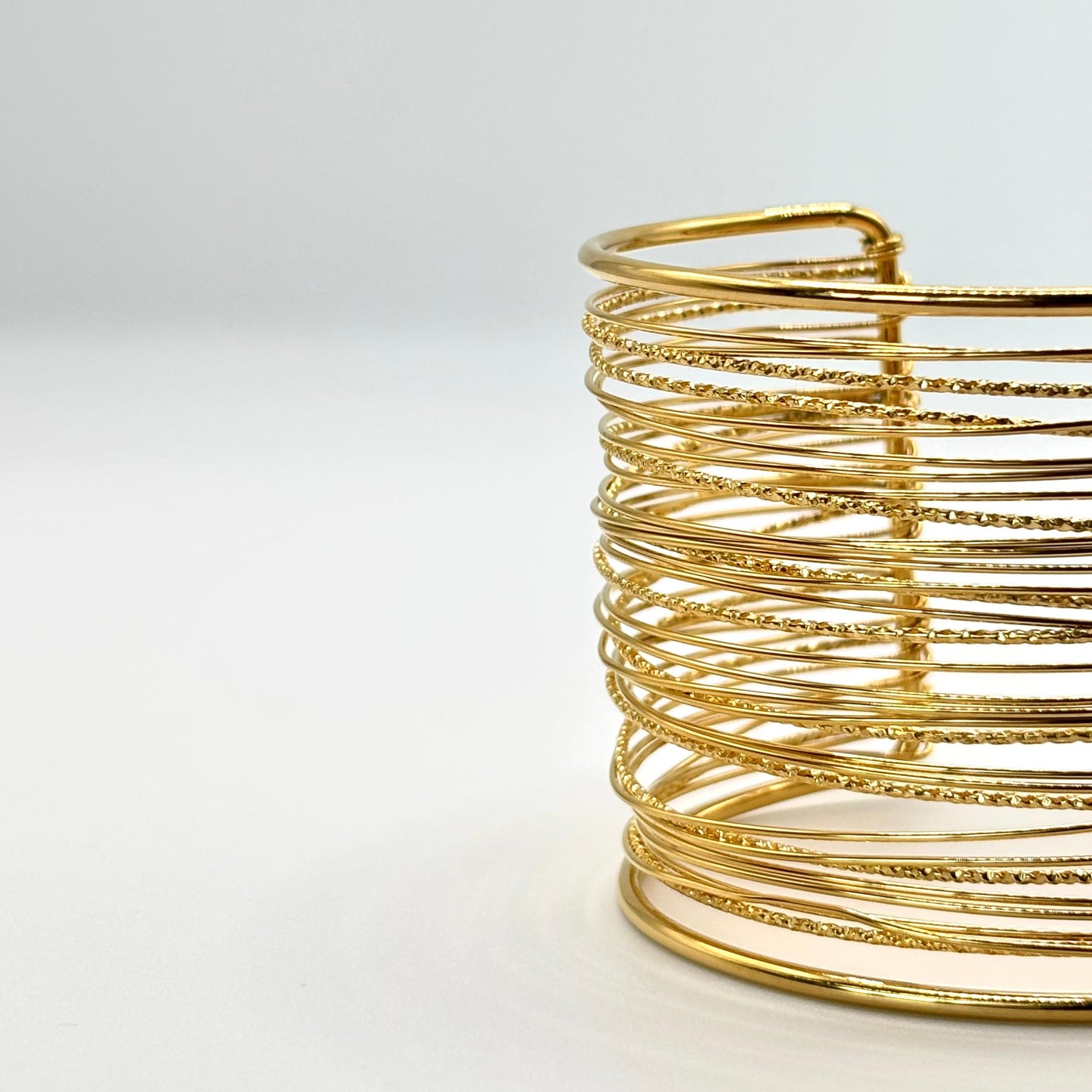 Brazalete Hilos de Oro