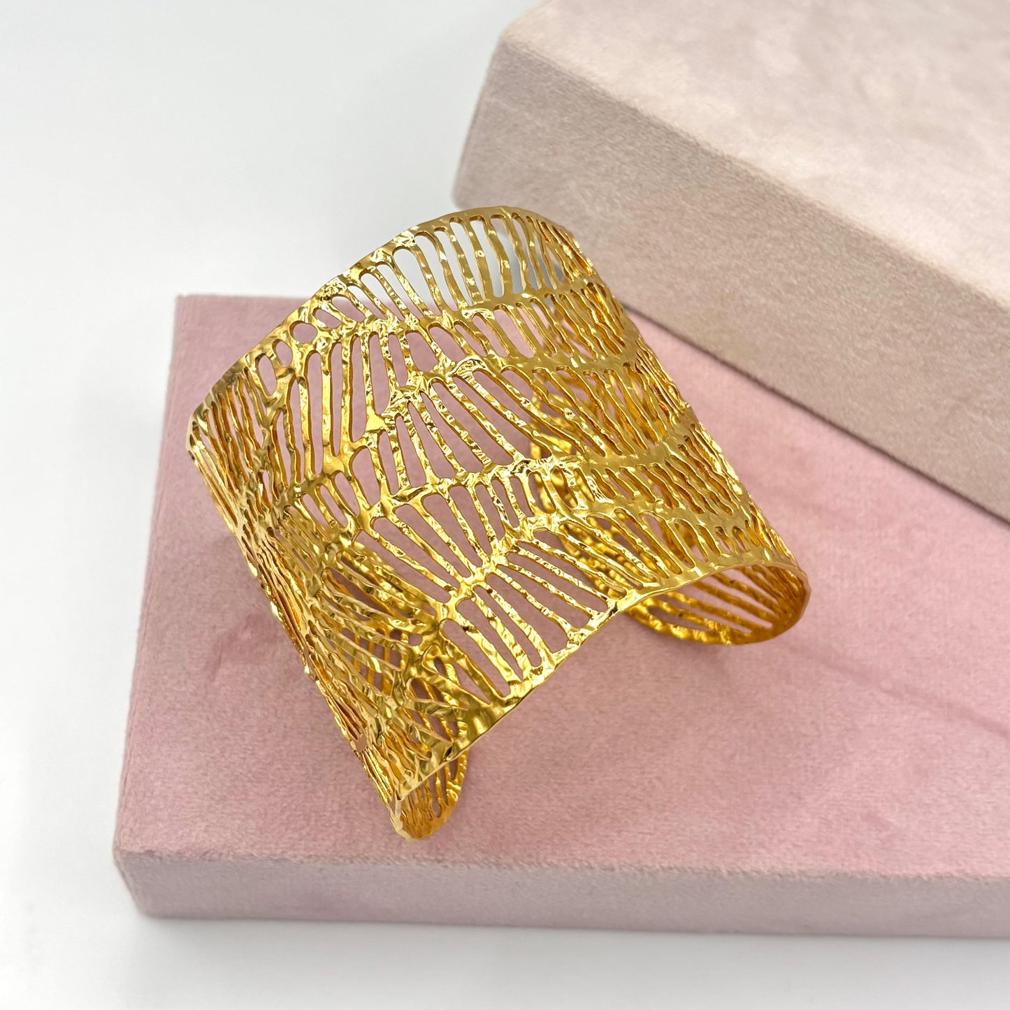 Brazalete Coral Dorado