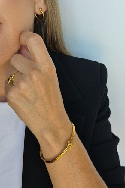 Pulsera Nudo Dorada